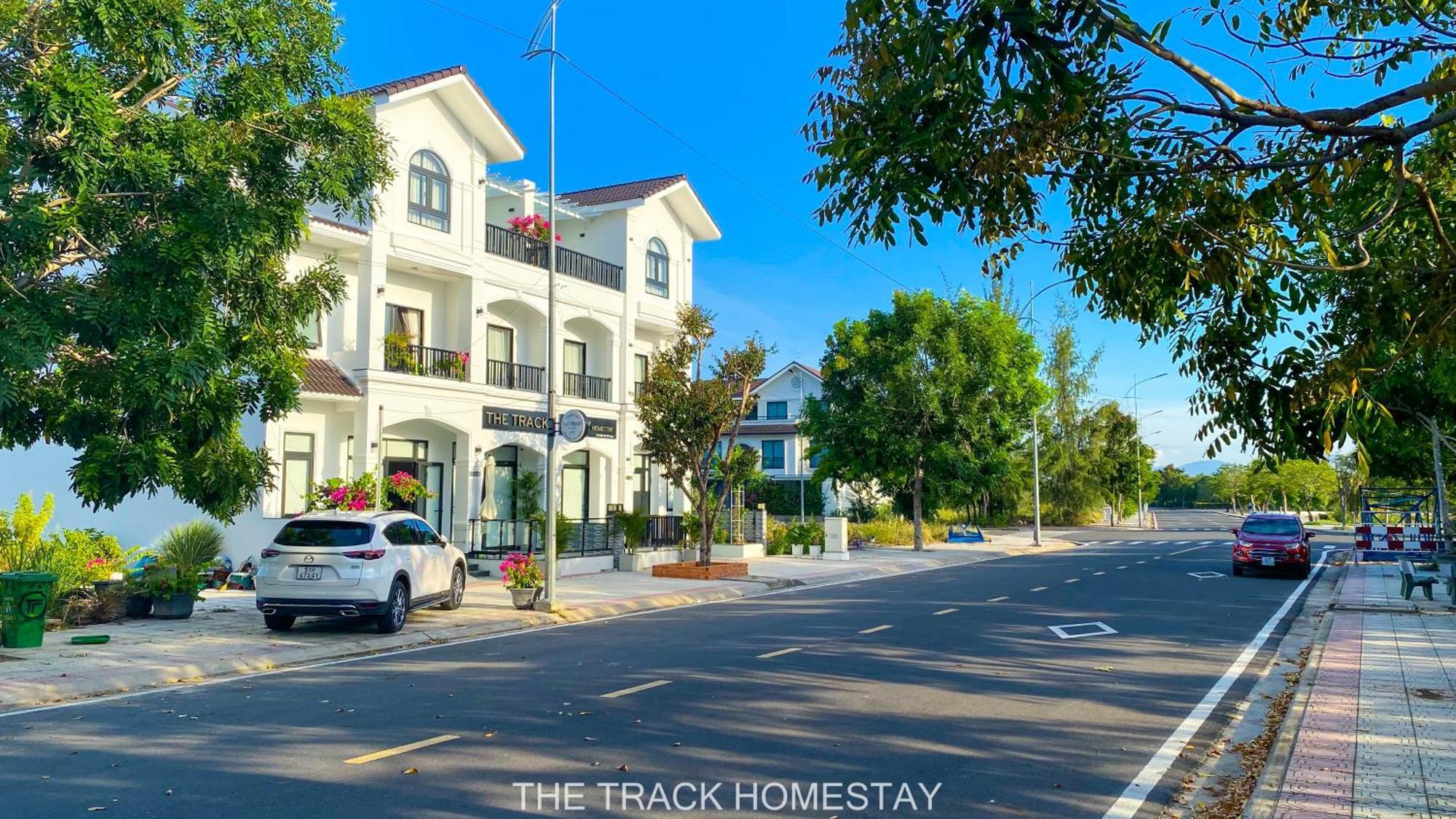 The Track Homestay - Near Bai Dai Beach Cam Lam Exterior foto
